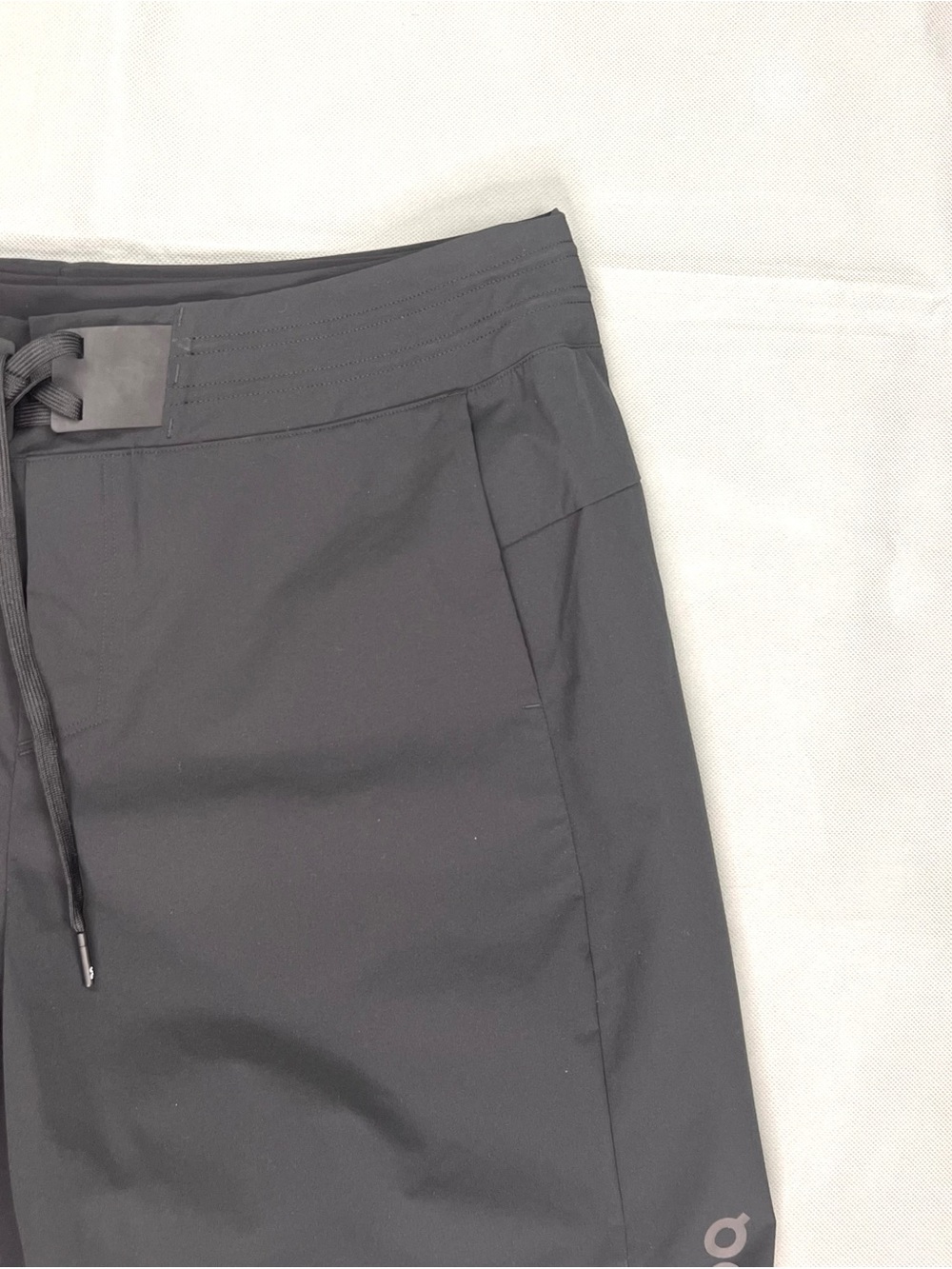 ON Cloud Running Hybrid Shorts Men's L Large Black Athletic Training Gym Workout - Picture 2 of 10